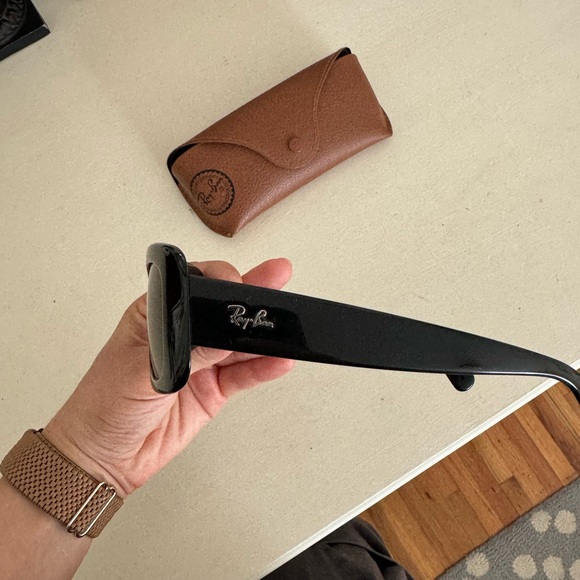 Ray-Ban Y2K Black Sunglasses - Picture 6 of 14